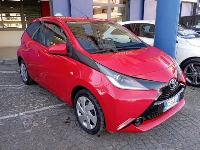 TOYOTA AYGO 1.0 VVT-i 69 CV 5 porte x-play