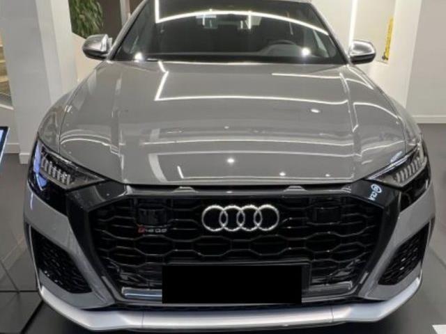 AUDI Q8 TFSI V8 quattro tiptronic