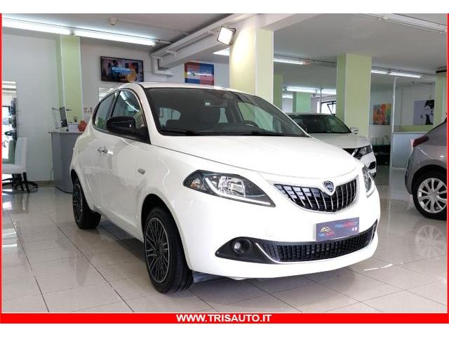 LANCIA Ypsilon 1.0 Hybrid Gold KM ZERO!!! NEOPATENTATI IVATA (LUCI LED+NAVI