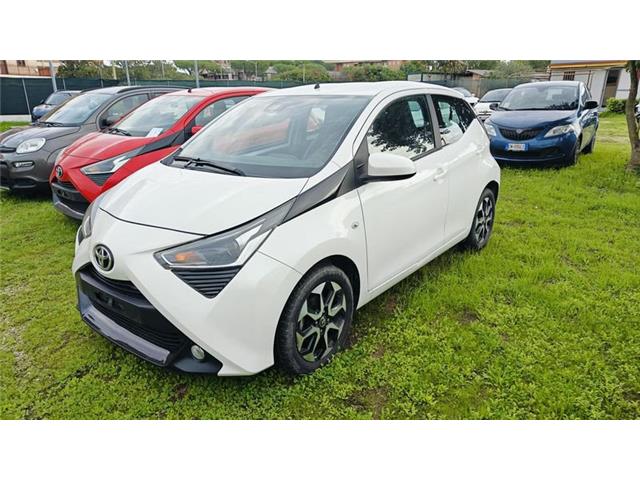 TOYOTA AYGO Connect 1.0 VVT-i 72 CV 5 porte x-play