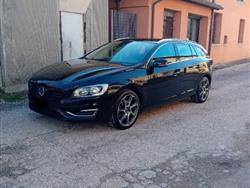 VOLVO V60 (2010) D3 Geartronic Business