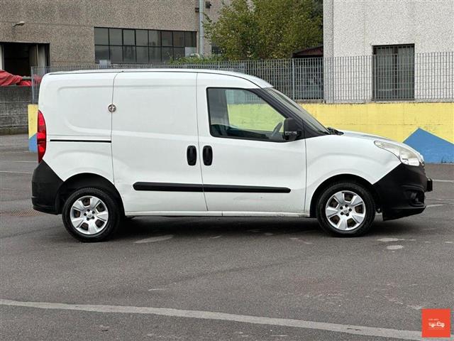 OPEL COMBO Life 1.5D 130 CV S&S AT8 Edition Plus N1