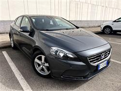 VOLVO V40 D2 Powershift Summum