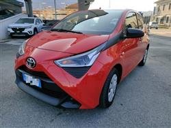 TOYOTA AYGO Connect 1.0 VVT-i X-business (CON ECO-INCENTIVO)
