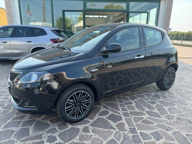 LANCIA YPSILON 1.0 FireFly 5 porte S&S Hybrid Oro x NEOPATENTATI