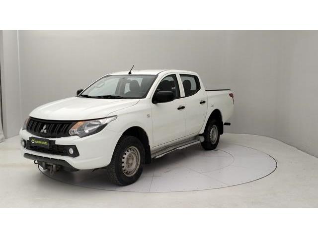 MITSUBISHI L200 d.cab 2.4d Invite 4wd 154cv N1 E6