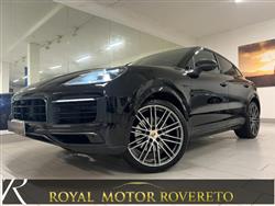 PORSCHE CAYENNE Coupé 3.0 V6 E-Hybrid 462cv /22"/Gancio/Tot.Black!