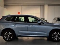 VOLVO XC60 B4 d AWD Geartronic -KAMERA-CAR PLAY-LED-VIRTUAL