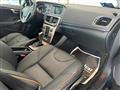 VOLVO V40 CROSS COUNTRY D3 Momentum