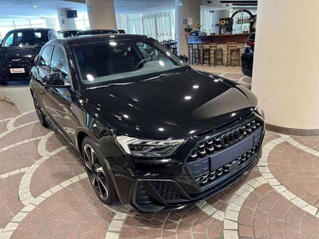 AUDI A1 SPORTBACK A1 SPB 40 TFSI S tronic S line edition