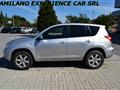 TOYOTA RAV4 2.2 D-4D 136 CV AUTOCARRO