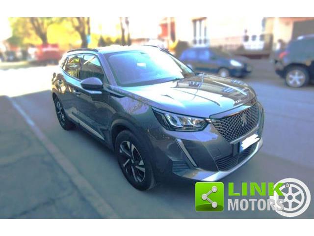 PEUGEOT 3008 PureTech Turbo 130 S&S Allure CON POCHISSIMI KM