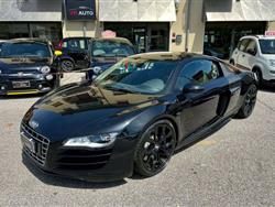 AUDI R8 Coupe 5.2 V10 quattro r-tronic RETROC./B&O/SEDILI