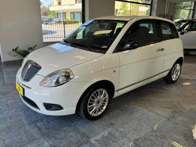 LANCIA Ypsilon 1.2 8v Diva 69cv