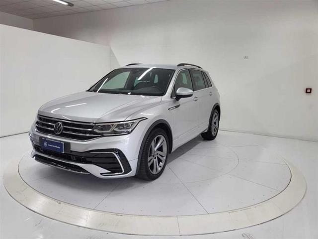 VOLKSWAGEN TIGUAN 2.0 TDI 150 CV SCR DSG R-Line