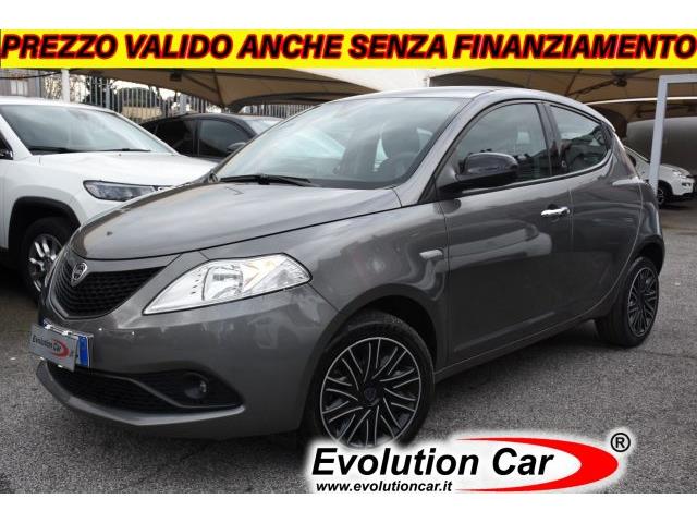 LANCIA YPSILON 1.0 FireFly 5 porte S&S Hybrid Gold *5 POSTI*